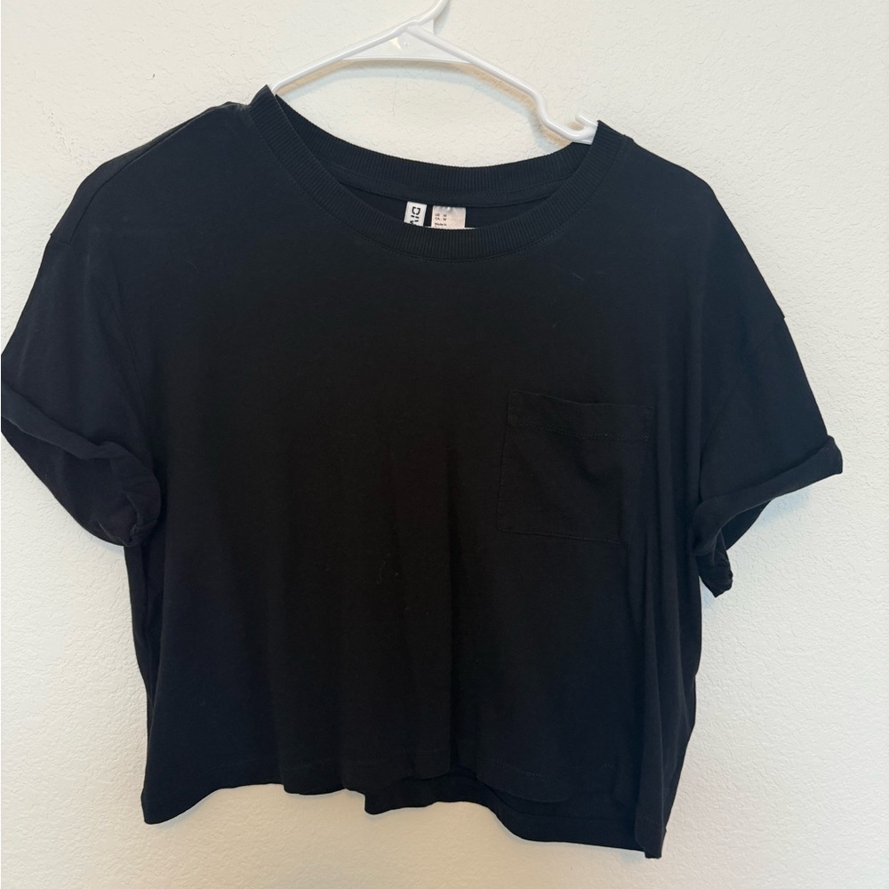 H&M Black Crop T-Shirt Short Sleeve Relaxed Fit